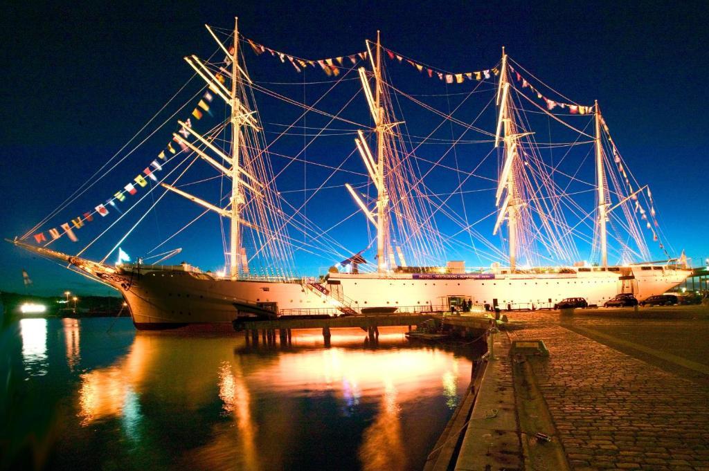 Hotel Barken Viking Gothenburg Exterior photo
