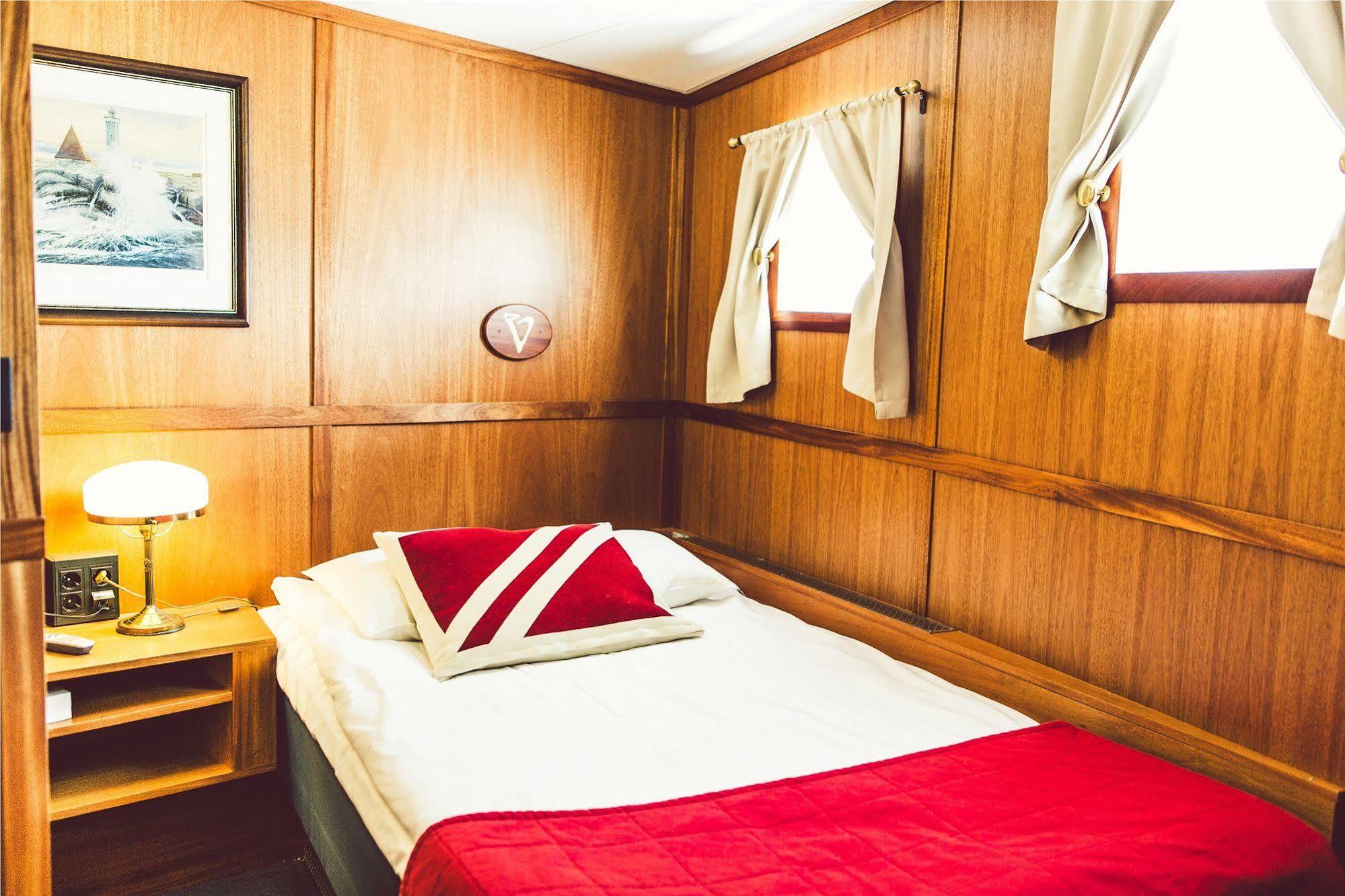 Hotel Barken Viking Gothenburg Exterior photo
